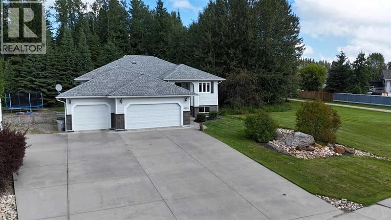 5604 16 Avenue, Edson, Alberta, T7E1X1, Edson, Alberta — photo 1 of 5