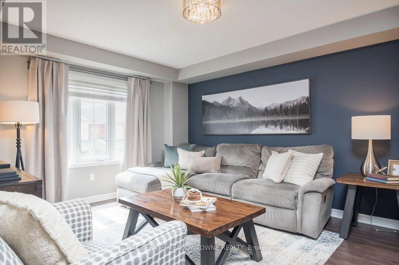 275 Eves Gate, Milton (FO Ford), Ontario, L9E0A2, Milton (FO Ford), Ontario — photo 1 of 5