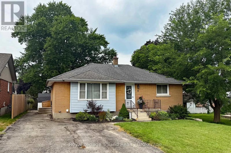 8 Dougall Street, South-West Oxford (Dorland Subdivision), Ontario, N4S7V6, South-West Oxford (Dorland Subdivision), Ontario — photo 1 of 5