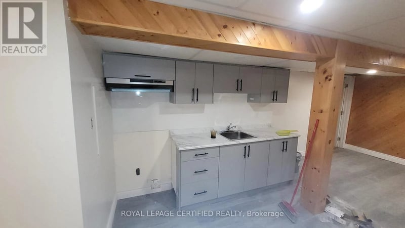 6486 Edenwood Drive, Mississauga (Meadowvale), Ontario, L5N3K1, Mississauga (Meadowvale), Ontario — photo 1 of 5