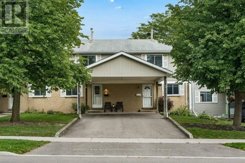 #4 255 Northlake Drive, Waterloo, Ontario, N2V1Z2, Waterloo, Ontario — photo 1 of 5