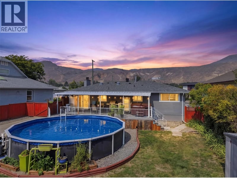 1827 PARKCREST Avenue, Kamloops, British Columbia, V2B4W8, Kamloops, British Columbia — photo 1 of 5