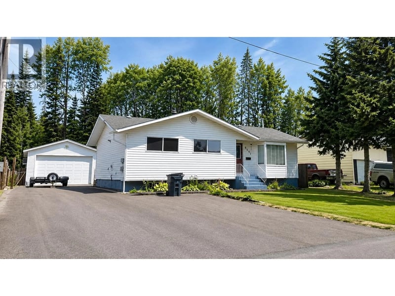 3681 HAZEL Drive, Prince George, British Columbia, V2K1Z3, Prince George, British Columbia — photo 1 of 5