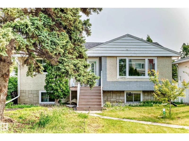 9031 150 ST NW, Edmonton, Alberta, T5R1E8, Edmonton, Alberta — photo 1 of 5
