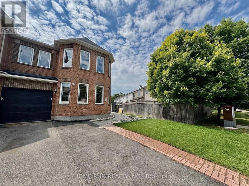 52 Collington Street, Ottawa, Ontario, K2G6X3, Ottawa, Ontario — photo 1 of 5