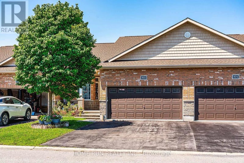 902 Burwash Landing Bay, Ottawa, Ontario, K2W0C8, Ottawa, Ontario — photo 1 of 5