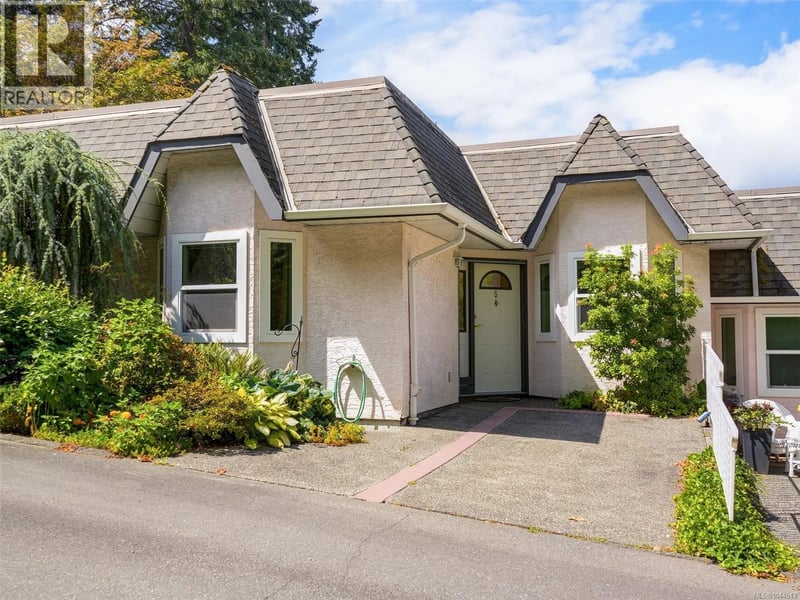 #5 930 Josephine Road, Central Saanich, British Columbia, V8M1B3, Central Saanich, British Columbia — photo 1 of 5