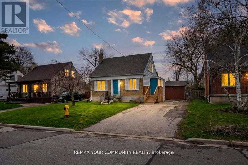 31 Allister Avenue, Toronto (Cliffcrest), Ontario, M1M3L1, Toronto (Cliffcrest), Ontario — photo 1 of 5
