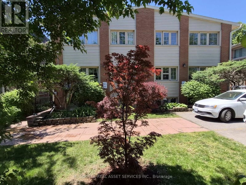 122 Lucas Street, Richmond Hill (Mill Pond), Ontario, L4C4P5, Richmond Hill (Mill Pond), Ontario — photo 1 of 5