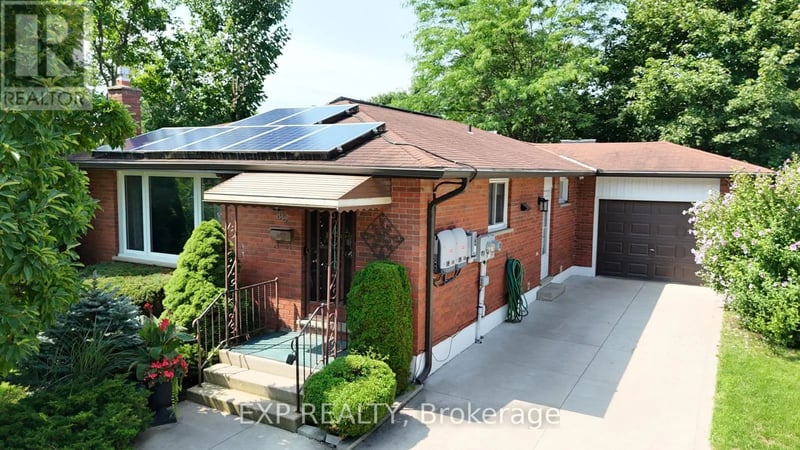 82 Lacey Crescent, London South (South X), Ontario, N6E2E7, London South (South X), Ontario — photo 1 of 5