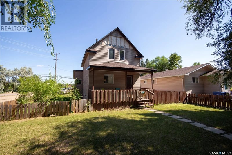 772 101st STREET, North Battleford, Saskatchewan, S9A0Z1, North Battleford, Saskatchewan — photo 1 of 5