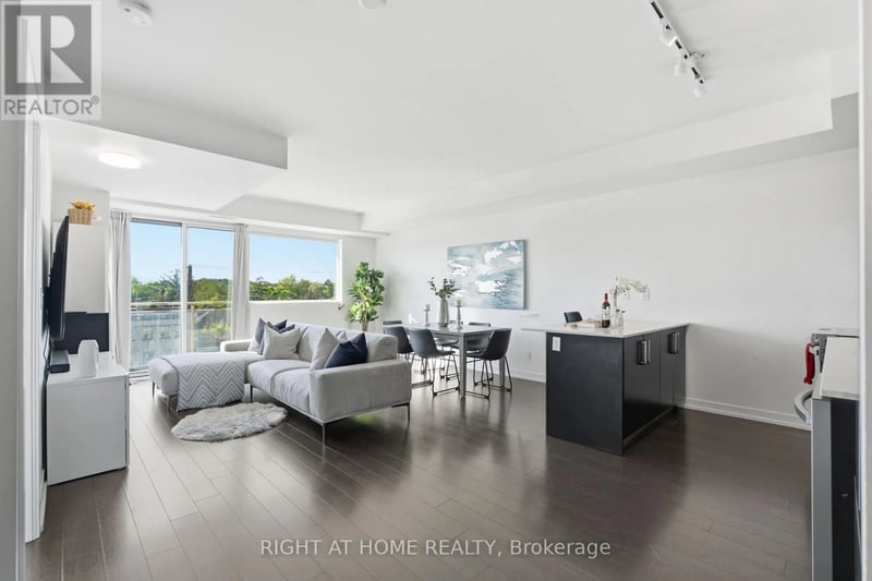 #411 5101 Dundas Street West, Toronto (Islington-City Centre West), Ontario, M9A5G8, Toronto (Islington-City Centre West), Ontario — photo 1 of 5