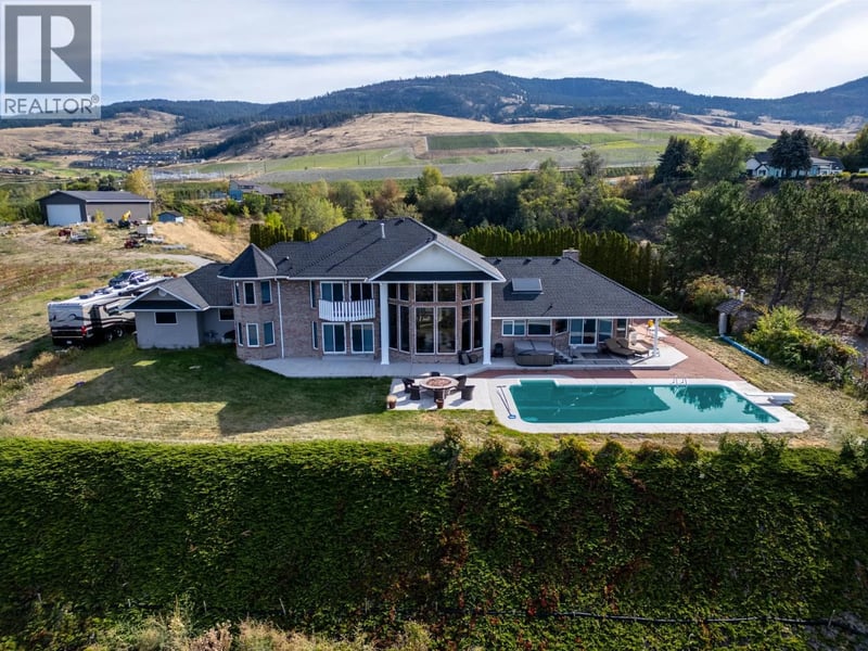 1135 Graf Road, Kelowna, British Columbia, V1P1B8, Kelowna, British Columbia — photo 1 of 5