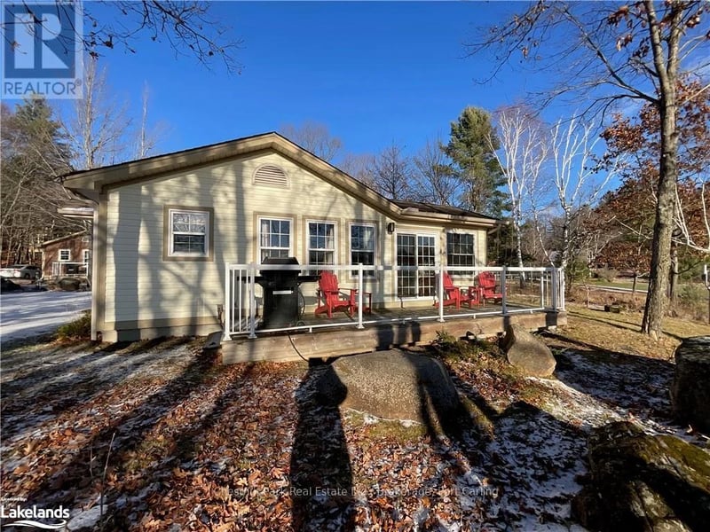 #108-5 1052 RAT BAY Road, Lake of Bays (Franklin), Ontario, P1H2J6, Lake of Bays (Franklin), Ontario — photo 1 of 5