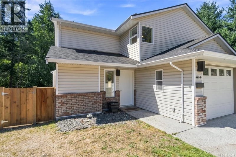 5753 Metral Drive, Nanaimo, British Columbia, V9T2L5, Nanaimo, British Columbia — photo 1 of 5
