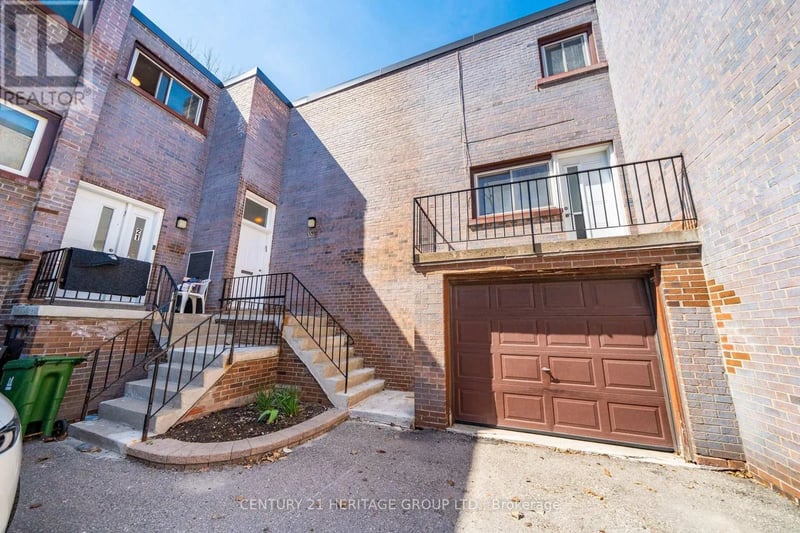 19 Candy Court Way, Toronto (Newtonbrook West), Ontario, M2R2Y7, Toronto (Newtonbrook West), Ontario — photo 1 of 5