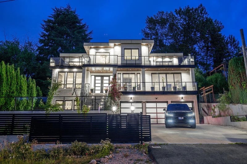 10490 125A Street, Surrey, British Columbia, V3V5A3, Surrey, British Columbia — photo 1 of 5