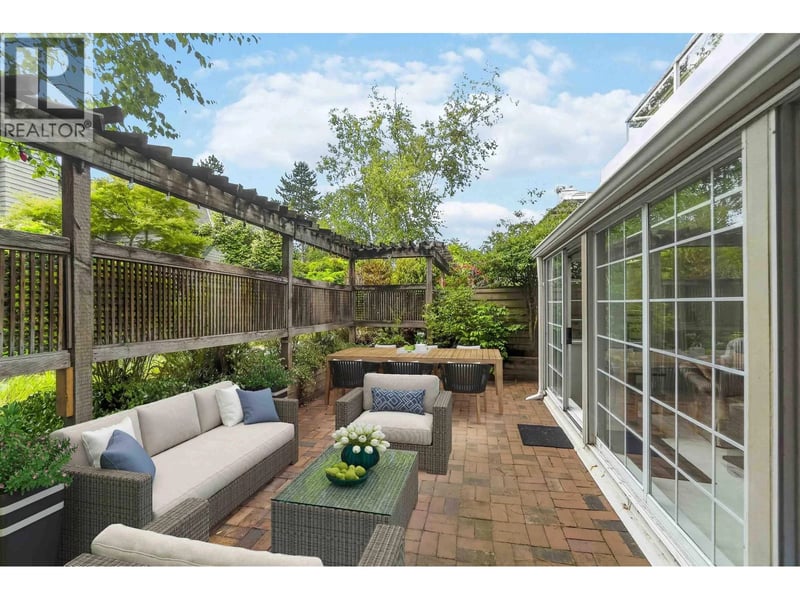 #102 3441 CURLE Avenue, Burnaby, British Columbia, V5G4P4, Burnaby, British Columbia — photo 1 of 5
