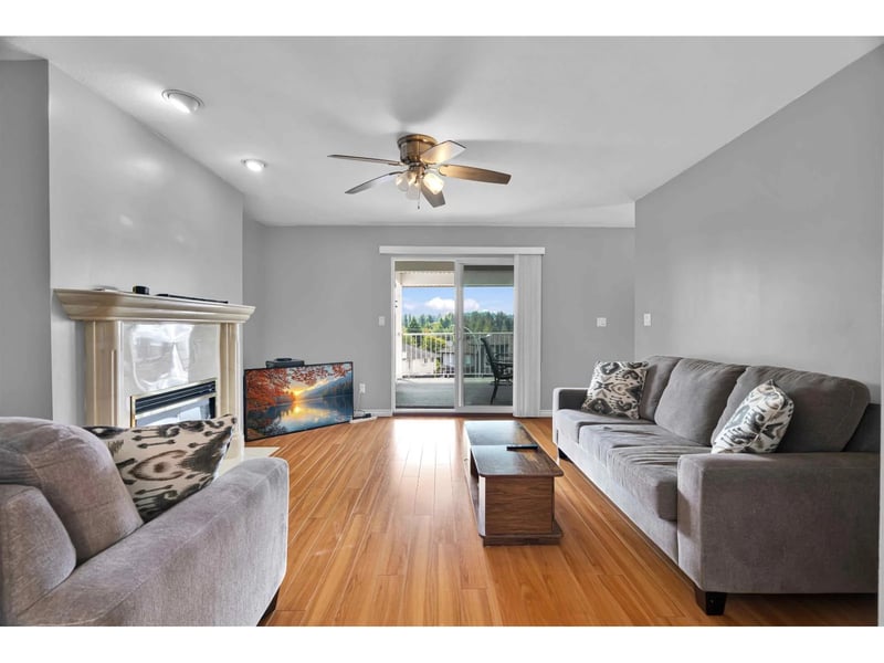 14332 68 Avenue, Surrey, British Columbia, V3W2H4, Surrey, British Columbia — photo 1 of 5