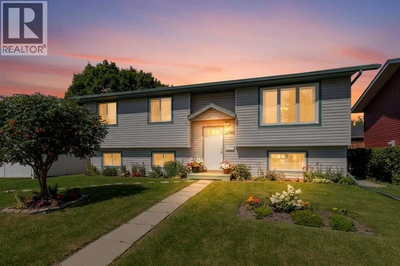 2100 25 Avenue, Bowden, Alberta, T0M0K0, Bowden, Alberta — photo 1 of 5