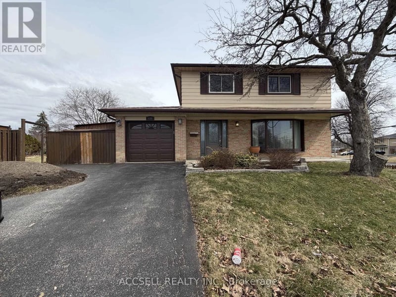 135 Mountainview Road South, Halton Hills (Georgetown), Ontario, L7G4K2, Halton Hills (Georgetown), Ontario — photo 1 of 5