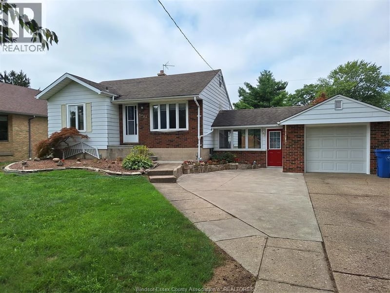 3987 CASGRAIN, Windsor, Ontario, N9E2R9, Windsor, Ontario — photo 1 of 5