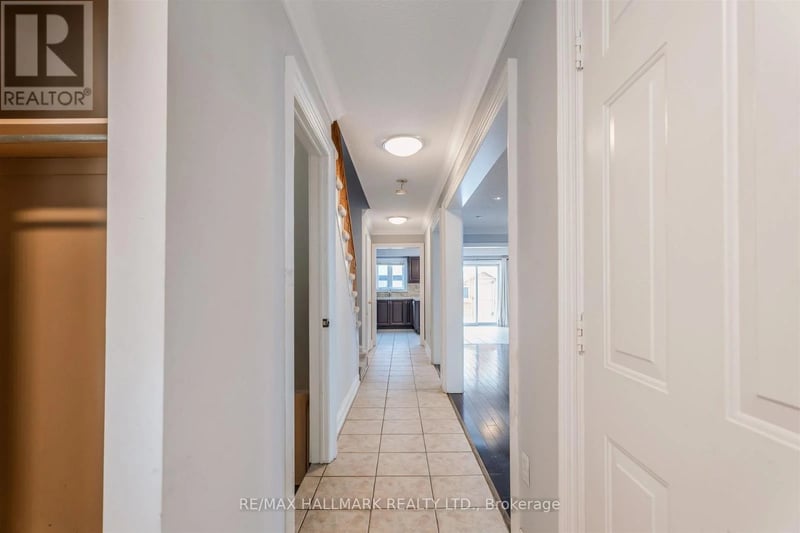 241 Featherstone Road, Milton (DE Dempsey), Ontario, L9T7C3, Milton (DE Dempsey), Ontario — photo 1 of 5