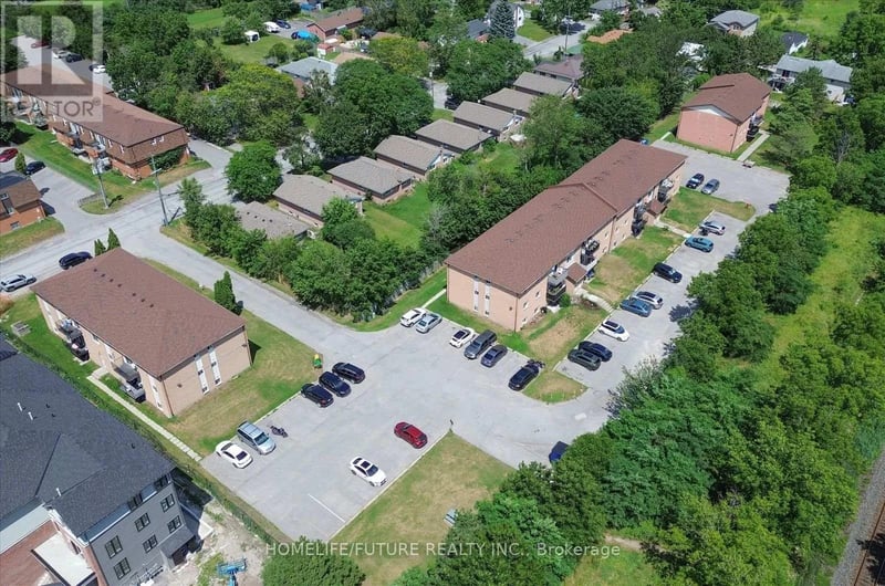 35 Union Street, Belleville (Belleville Ward), Ontario, K8P2B5, Belleville (Belleville Ward), Ontario — photo 1 of 5