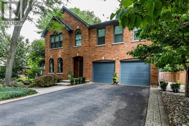 223 BRIAR HILL Crescent, Ancaster, Ontario, L9G3M9, Ancaster, Ontario — photo 1 of 5