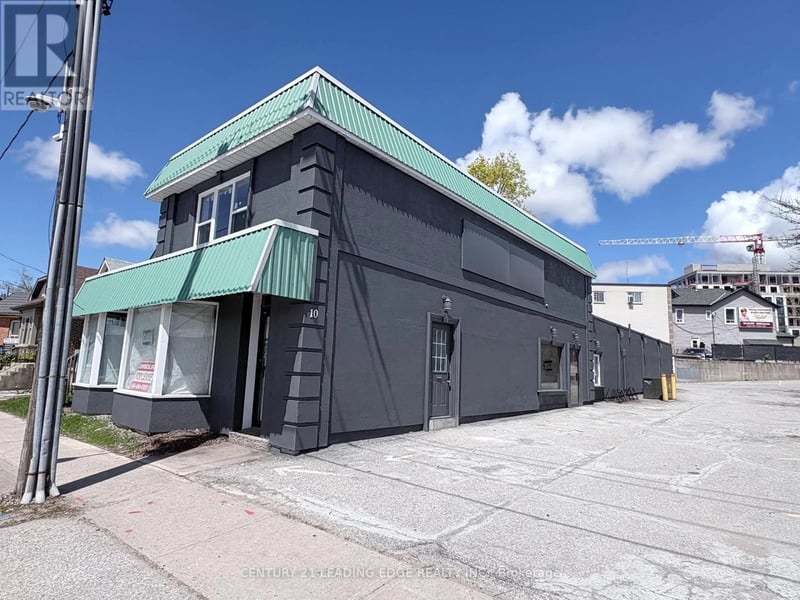 #2 10 Ross Street, Barrie (City Centre), Ontario, L4N1E7, Barrie (City Centre), Ontario — photo 1 of 5