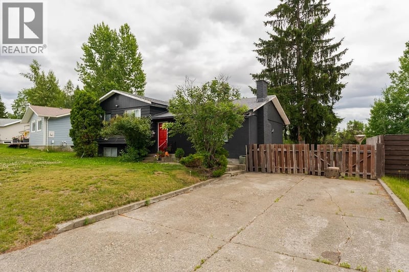 138 MCLEAN Drive, Prince George, British Columbia, V2M4R3, Prince George, British Columbia — photo 1 of 5