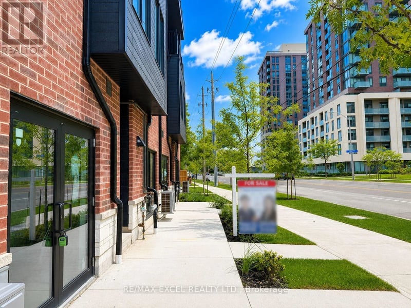 #5 3069 Pharmacy Avenue, Toronto (L'Amoreaux), Ontario, M1W2H1, Toronto (L'Amoreaux), Ontario — photo 1 of 5