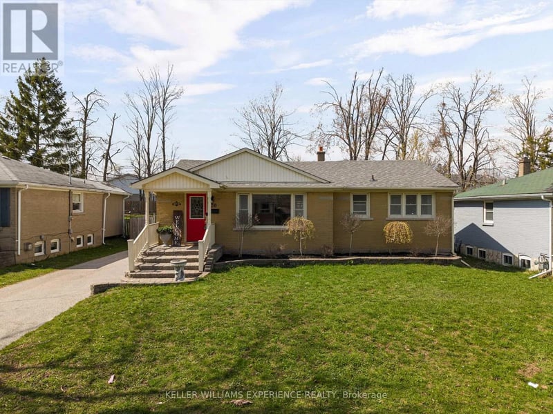 38 North Street West, Orillia, Ontario, L3V3S5, Orillia, Ontario — photo 1 of 5