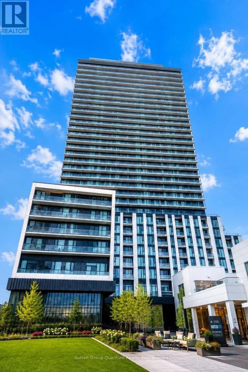 5858 Yonge Street, Toronto (Newtonbrook West), Ontario, M2M0C6, Toronto (Newtonbrook West), Ontario — photo 1 of 5