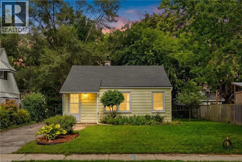 132 SPADINA Road East, Kitchener, Ontario, N2M3X4, Kitchener, Ontario — photo 1 of 5