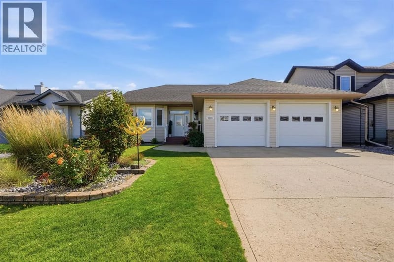 5909 62 Avenue, Ponoka, Alberta, T4L1J5, Ponoka, Alberta — photo 1 of 5