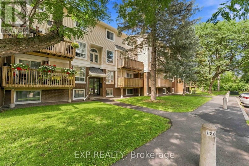 #2 320 Fenerty Court, Ottawa, Ontario, K2L3A8, Ottawa, Ontario — photo 1 of 5