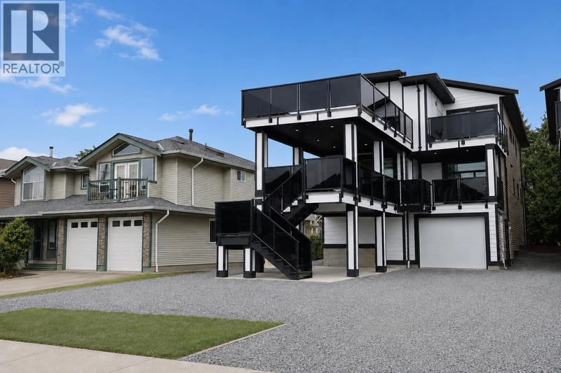 341 JOHNSTON Street, New Westminster, British Columbia, V3M5H4, New Westminster, British Columbia — photo 1 of 5