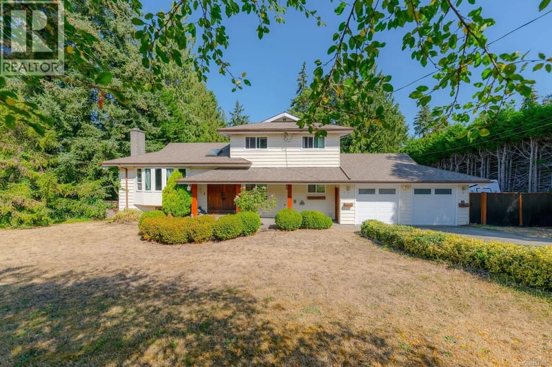 7946 Southwind Drive, Lantzville, British Columbia, V0H2H0, Lantzville, British Columbia — photo 1 of 5