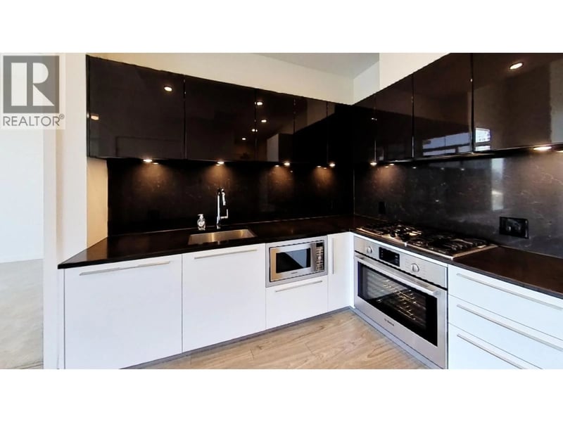 #31XX 6383 MCKAY Avenue, Burnaby, British Columbia, V5H0H8, Burnaby, British Columbia — photo 1 of 5