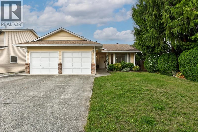 23439 NIGHTINGALE Avenue, Maple Ridge, British Columbia, V2X9M2, Maple Ridge, British Columbia — photo 1 of 5