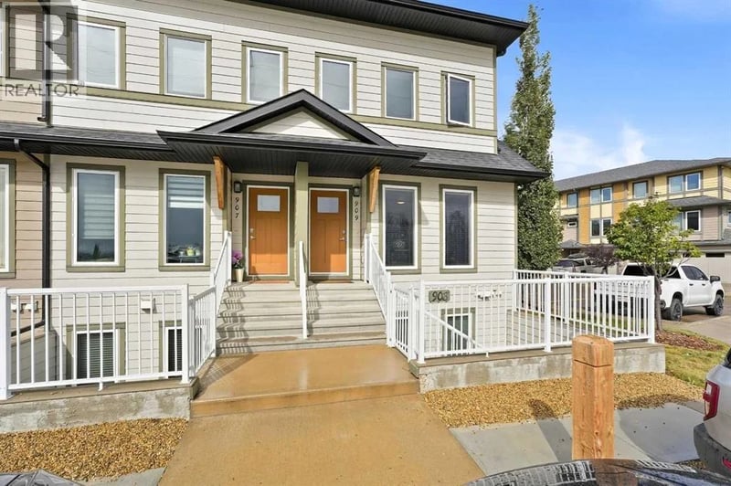 339 Viscount Drive, Red Deer, Alberta, T4R0S2, Red Deer, Alberta — photo 1 of 5