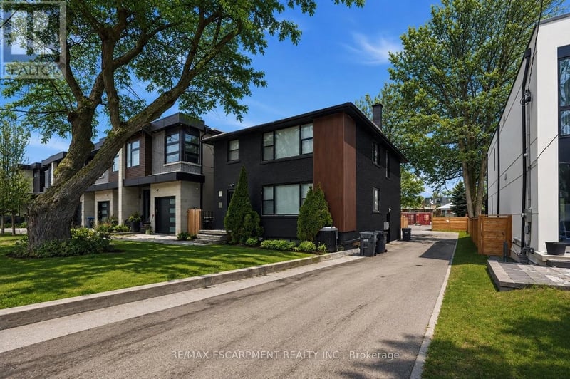43 Broadview Avenue, Mississauga (Port Credit), Ontario, L5H2S8, Mississauga (Port Credit), Ontario — photo 1 of 5