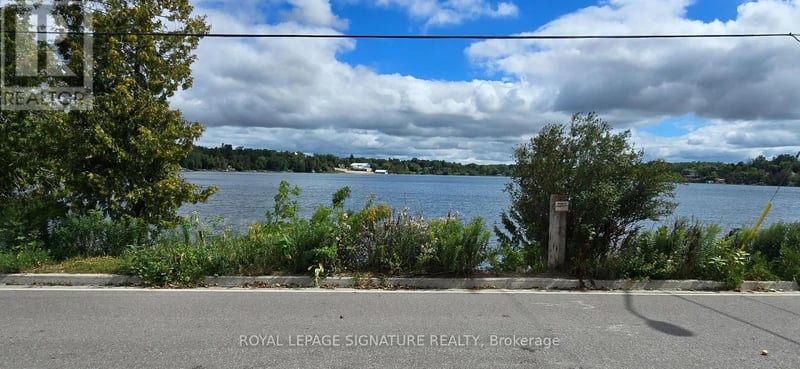 #3 5749 Lakeshore Road, Whitchurch-Stouffville, Ontario, L4A2Z4, Whitchurch-Stouffville, Ontario — photo 1 of 5