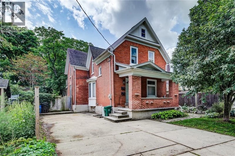 81 WILLOW Street, Waterloo, Ontario, N2J1W3, Waterloo, Ontario — photo 1 of 5