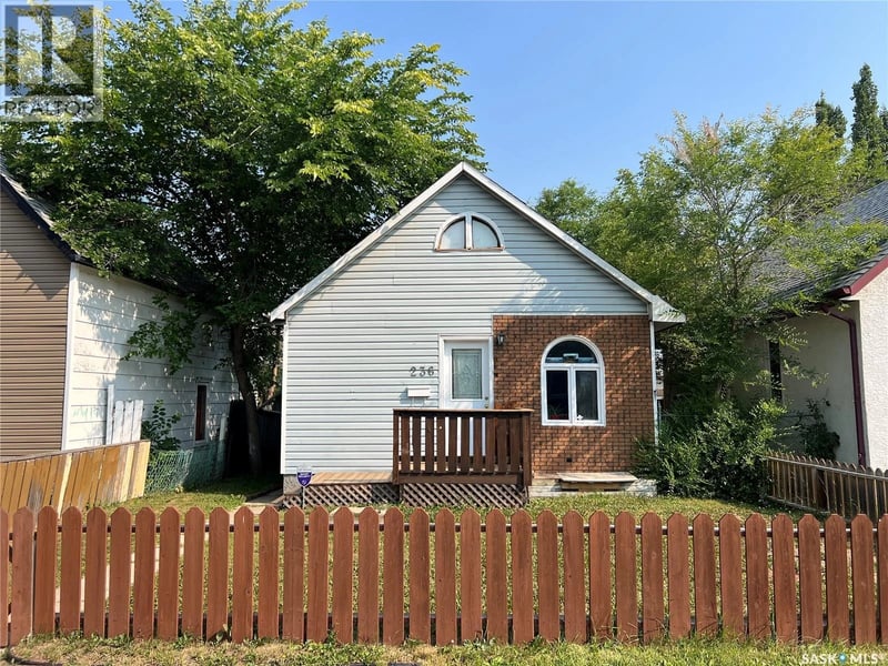 236 9th STREET E, Prince Albert, Saskatchewan, S6V0X6, Prince Albert, Saskatchewan — photo 1 of 5