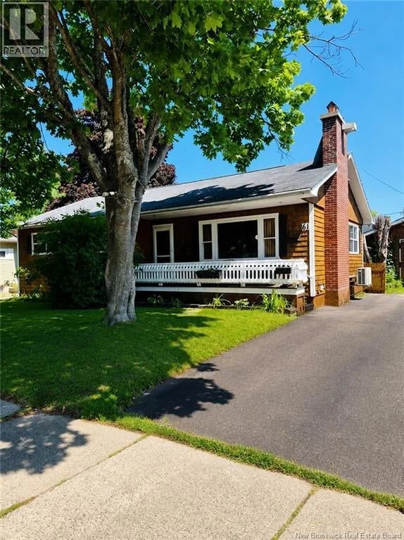 61 Carney Avenue, Moncton, New Brunswick, E1C4H6, Moncton, New Brunswick — photo 1 of 5