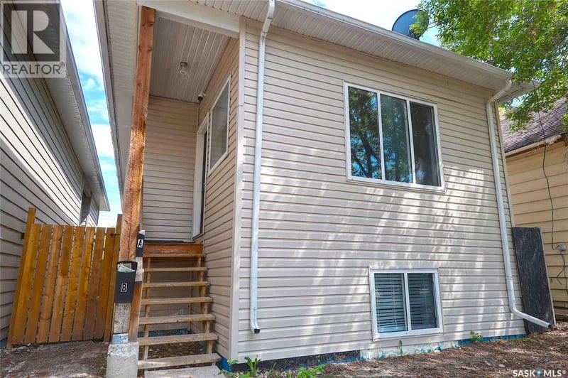 741 GARNET STREET, Regina, Saskatchewan, S4T2X2, Regina, Saskatchewan — photo 1 of 5