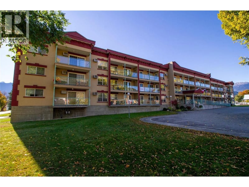#309 311 Sixth Street, Revelstoke, British Columbia, V0E2S0, Revelstoke, British Columbia — photo 1 of 5