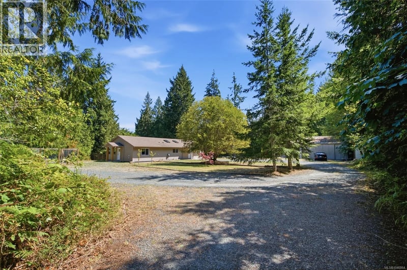 95 McColl Road, Bowser, British Columbia, V0R1G0, Bowser, British Columbia — photo 1 of 5